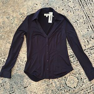 L'AGENCE Dallas Midnight Fitted Long Sleeve V-neck Button Down Shirt Blouse XS